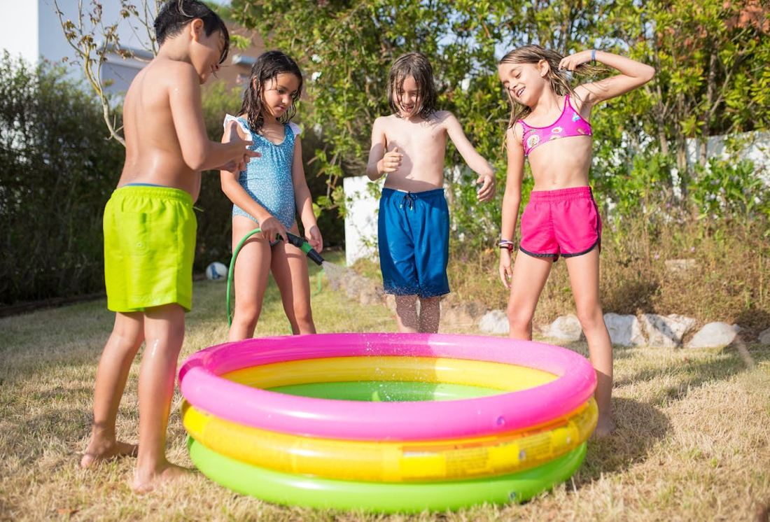 Piscine pour enfants : comment bien choisir ? - myplayground