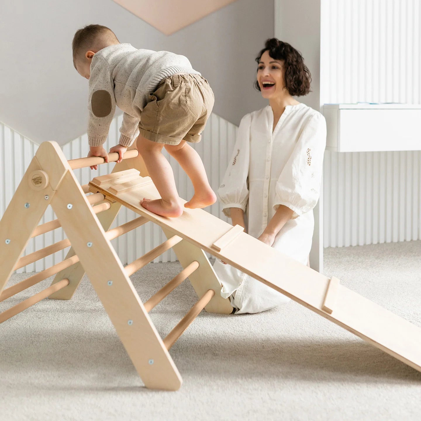 BusyKids - Ensemble Triangle de Motricité Pikler et Planche à Double Face Couleur Nature - Bois Natura - 12 à 18 mois BusyKids BusyKids - Ensemble Triangle de Motricité Pikler et Planche à Double Face Couleur Nature - Bois Natura - 12 à 18 mois myplayground