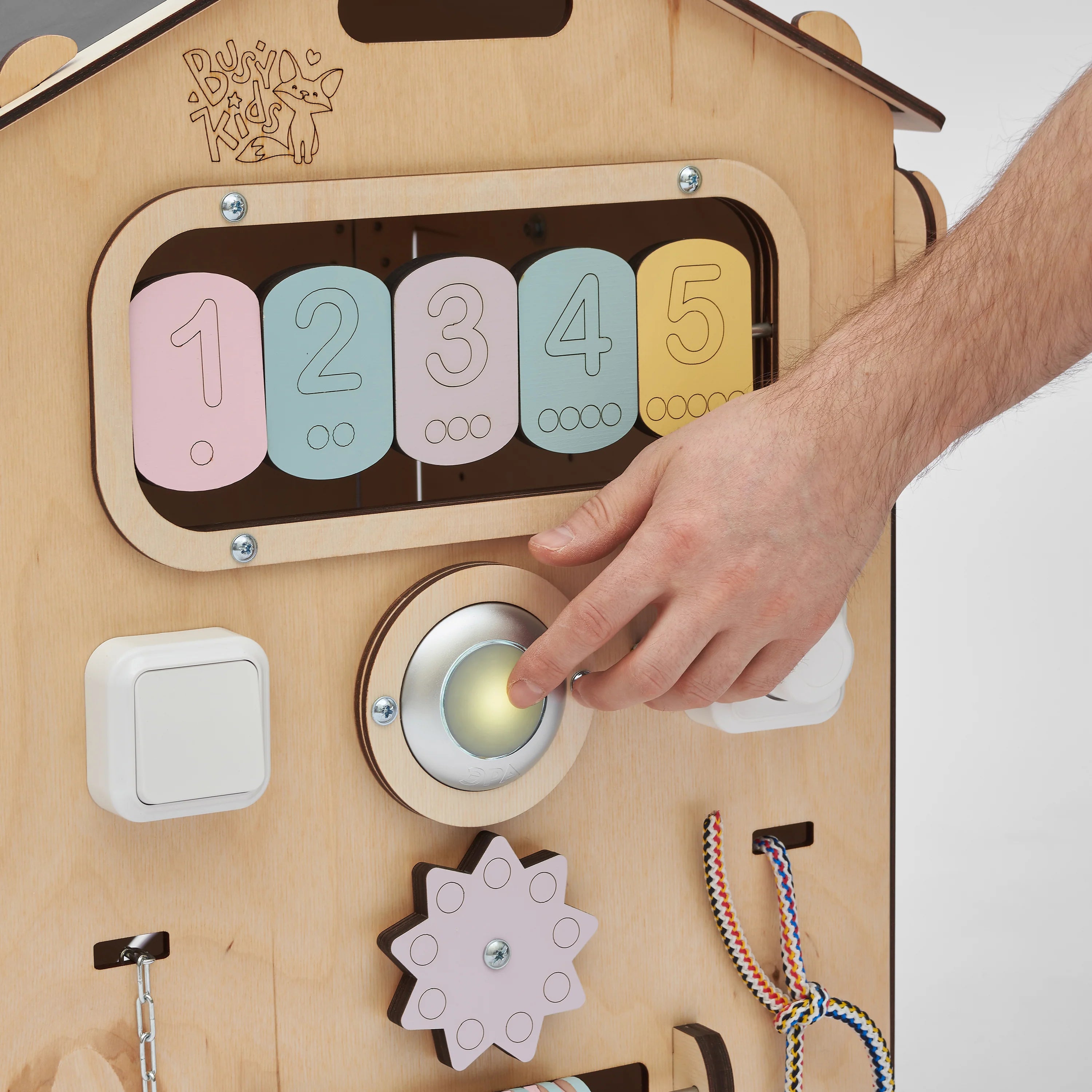 Ensemble Maisonnette et Cube Interactif - Natura/Pastel, bois natura - 12 à 18 mois - BusyKids BusyKids myplayground