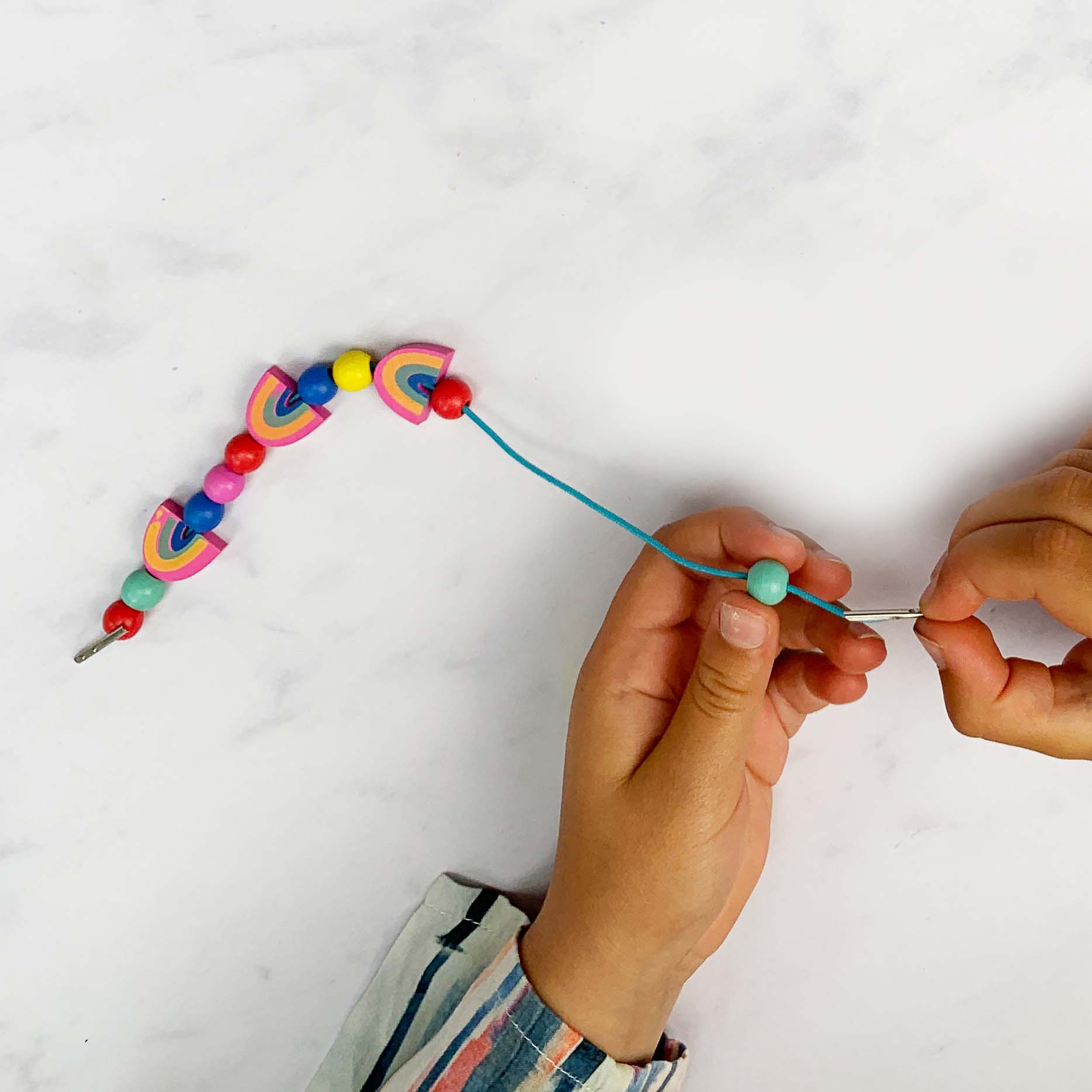Kit de fabrication de bracelets arc-en-ciel et fleurs Cotton Twist myplayground