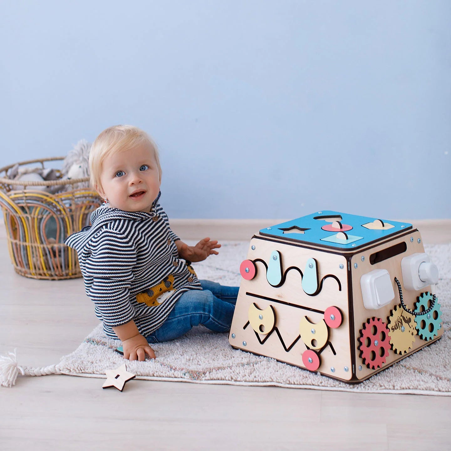 Coffre-fort - busy Board montessori, Bois Natura, 12 mois - BusyKids BusyKids myplayground
