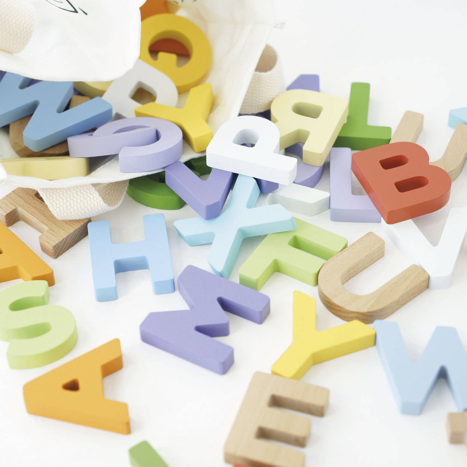 Lettres dans un sac - Jeu éducatif enfant Le Toy Van Lettres dans un sac - Jeu éducatif enfant myplayground