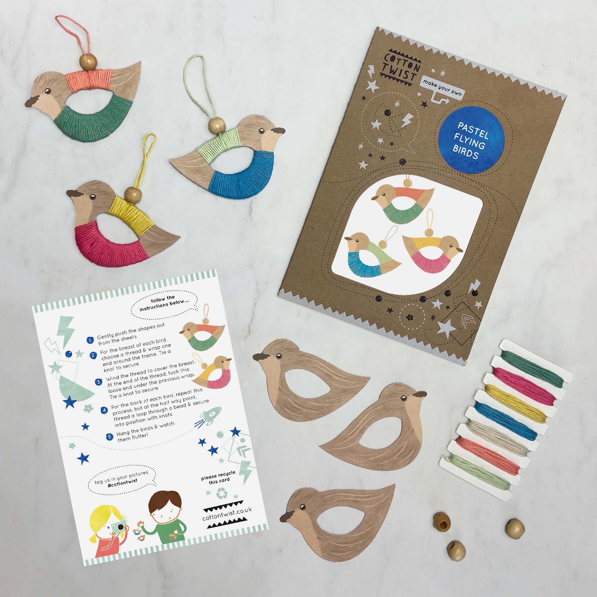 Créez vos propres décorations en forme d'oiseaux volants Cotton Twist Créez vos propres décorations en forme d'oiseaux volants myplayground