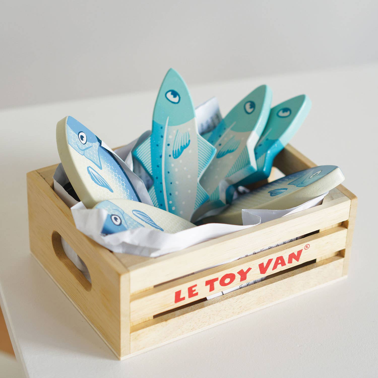 Coffret de marché aux poissons frais - Jeu sensoriel enfant Le Toy Van Coffret de marché aux poissons frais - Jeu sensoriel enfant myplayground