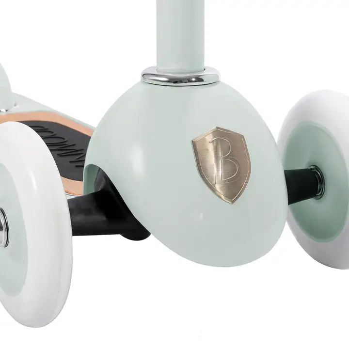 trottinette enfant - 2 à 5 ans - 3 roues - vert menthe - jeu de motricité - banwood Banwood trottinette enfant - 2 à 5 ans - 3 roues - vert menthe - jeu de motricité - banwood myplayground