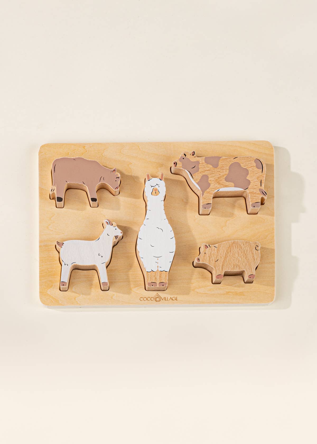 Ensemble de 5 animaux de grange sur assiette en bois Coco Village Ensemble de 5 animaux de grange sur assiette en bois myplayground