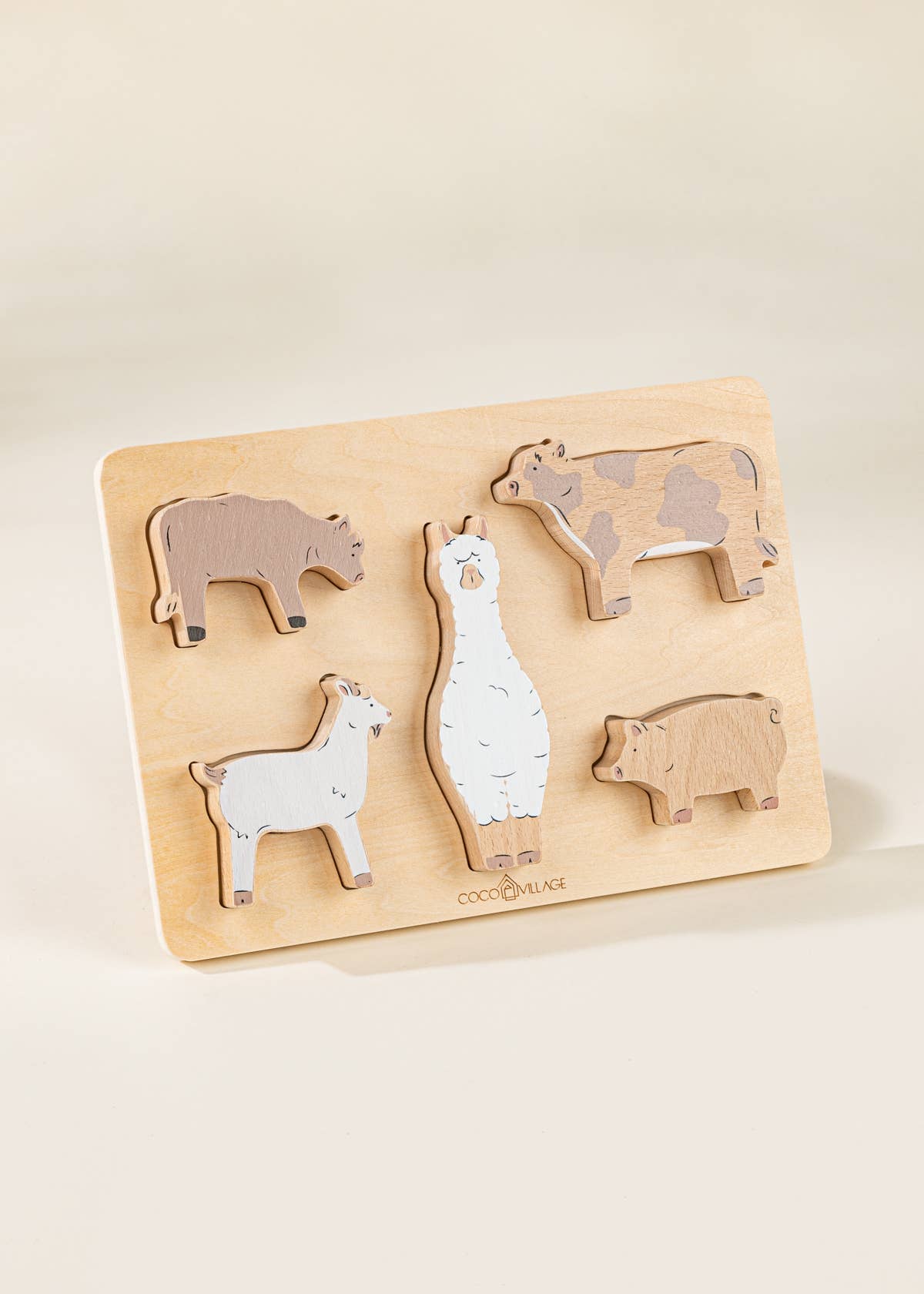 Ensemble de 5 animaux de grange sur assiette en bois Coco Village Ensemble de 5 animaux de grange sur assiette en bois myplayground