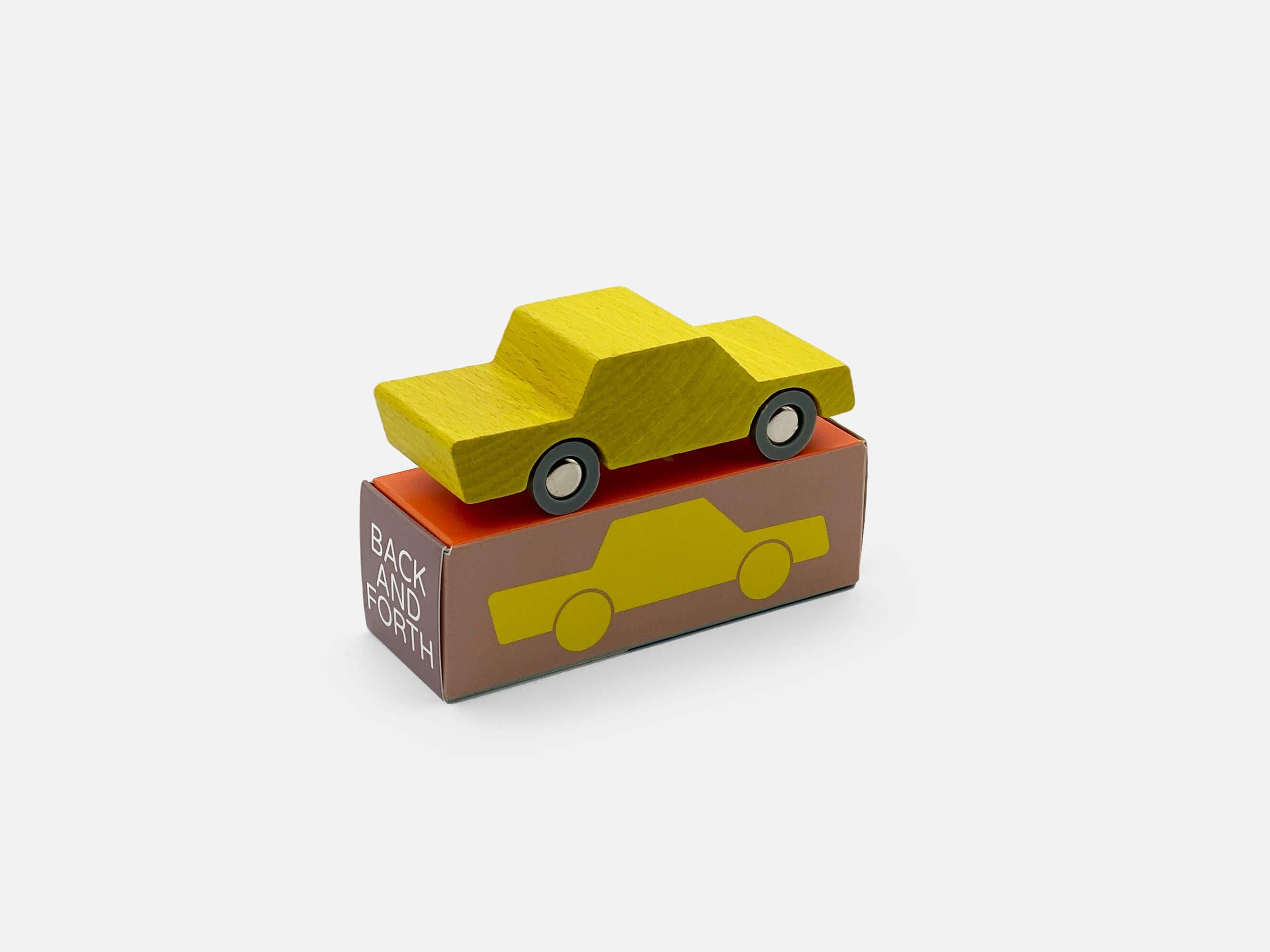 Petite voiture en bois, va-et-vient, jaune Waytoplay Toys - The Netherlands Petite voiture en bois, va-et-vient, jaune myplayground