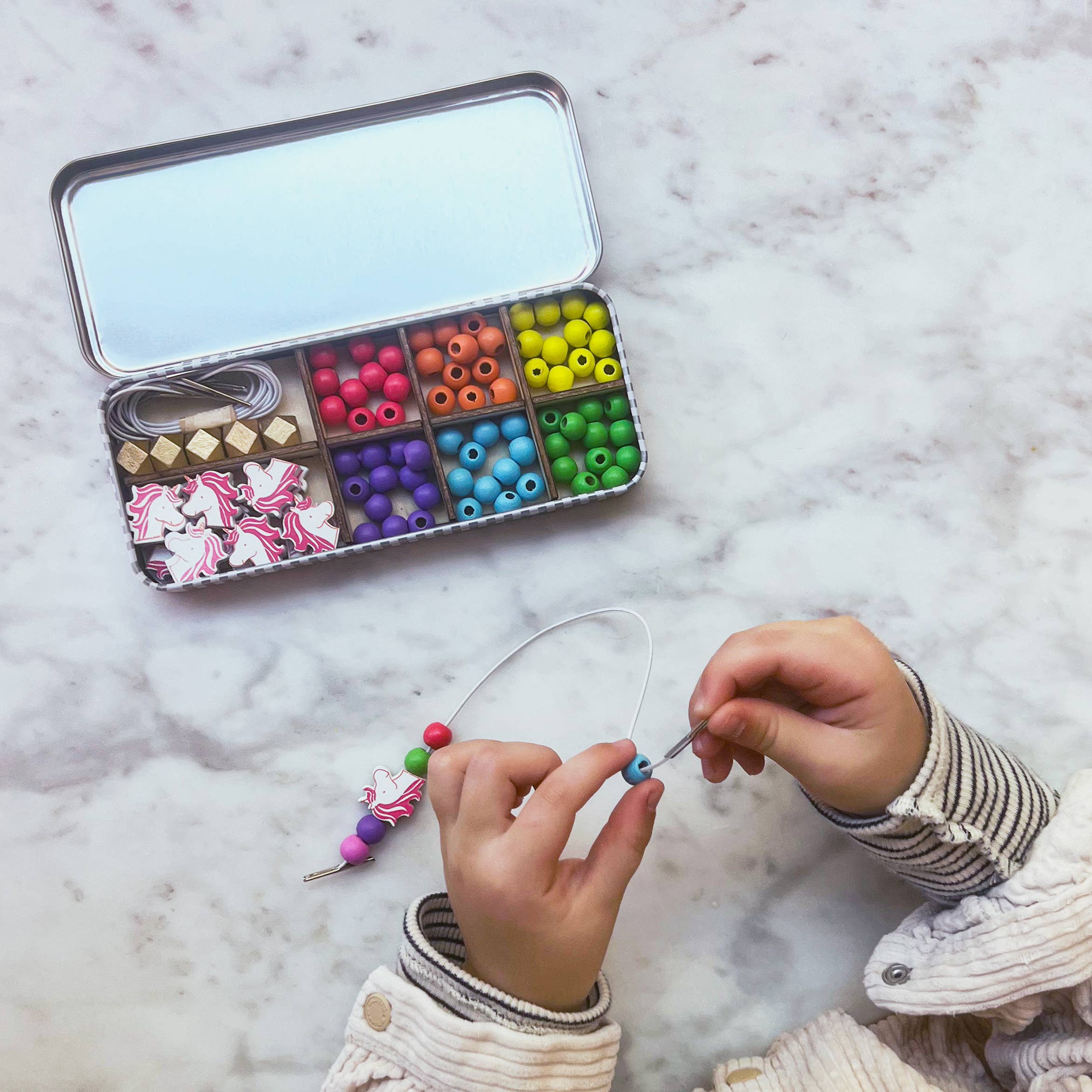 Kit de perles avec bracelet en forme de licorne Cotton Twist Kit de perles avec bracelet en forme de licorne myplayground
