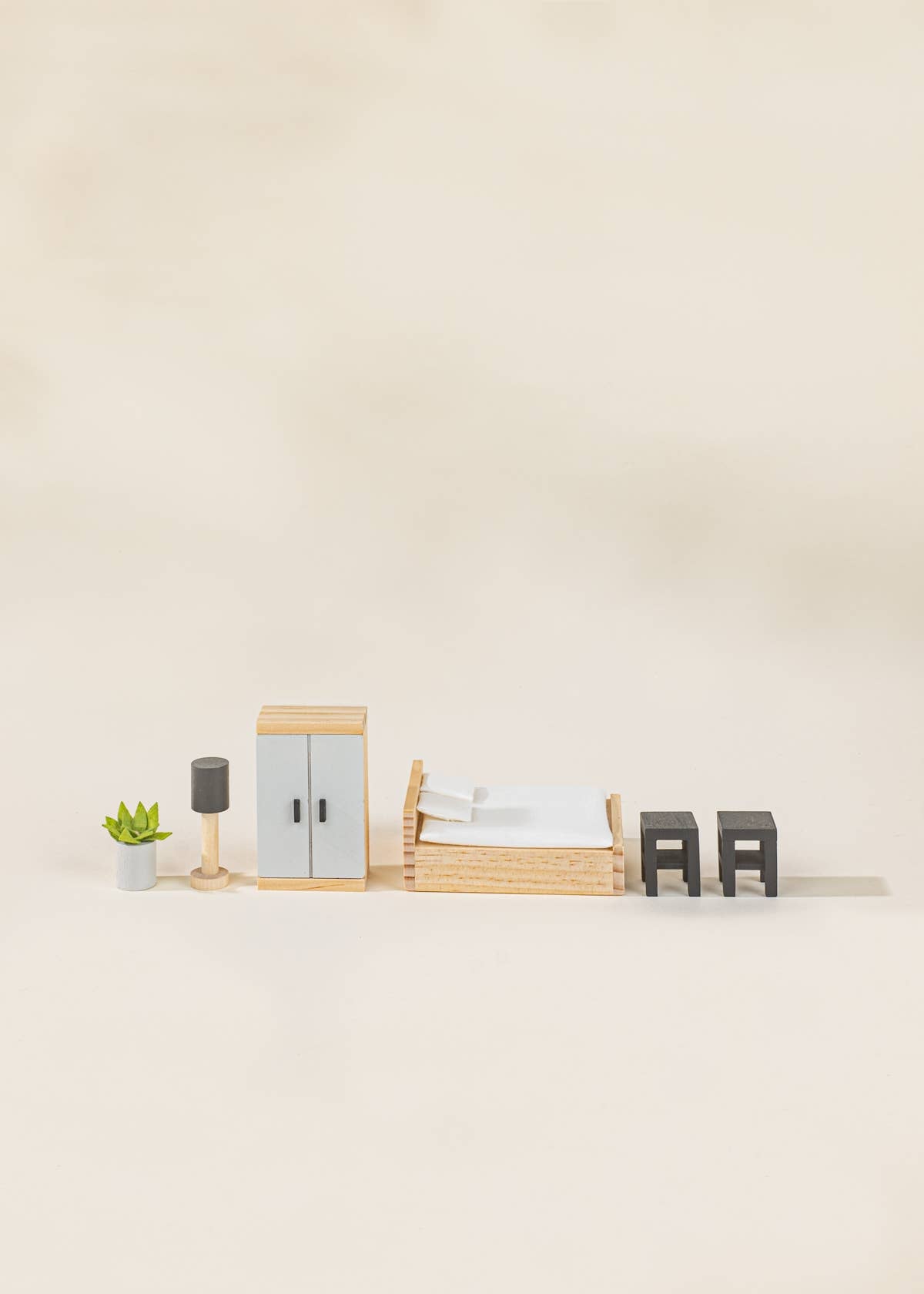 Maison de poupée en bois, meubles et accessoires pour la chambre principale (9) Coco Village Maison de poupée en bois, meubles et accessoires pour la chambre principale (9) myplayground