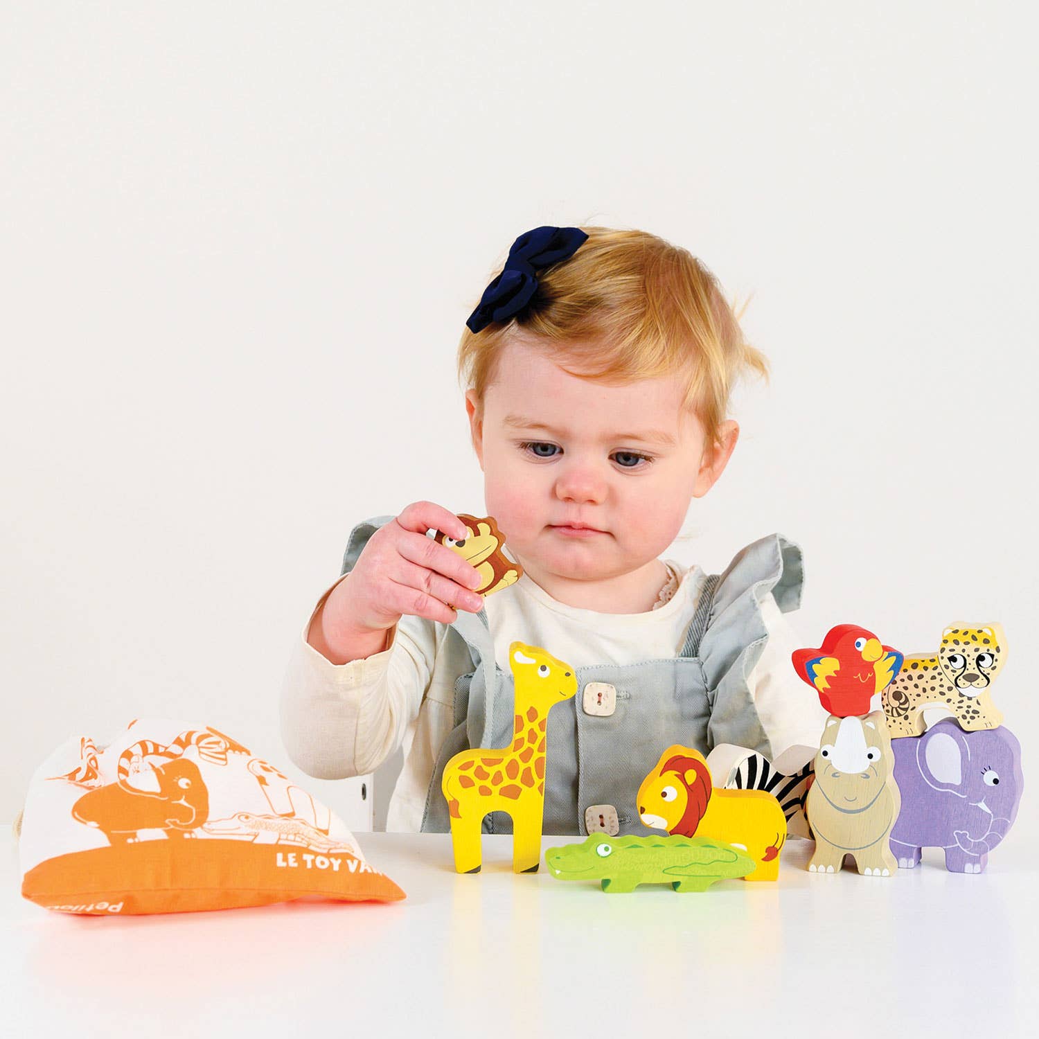 Jeu d'empilage en Afrique - Jeu Montessori enfant Le Toy Van myplayground