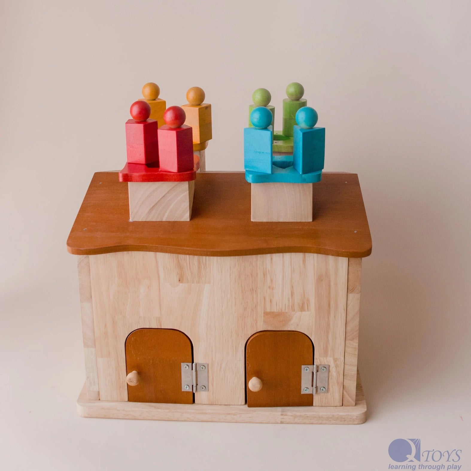 Chalet de tri et maison de jeux QToys USA Chalet de tri et maison de jeux myplayground