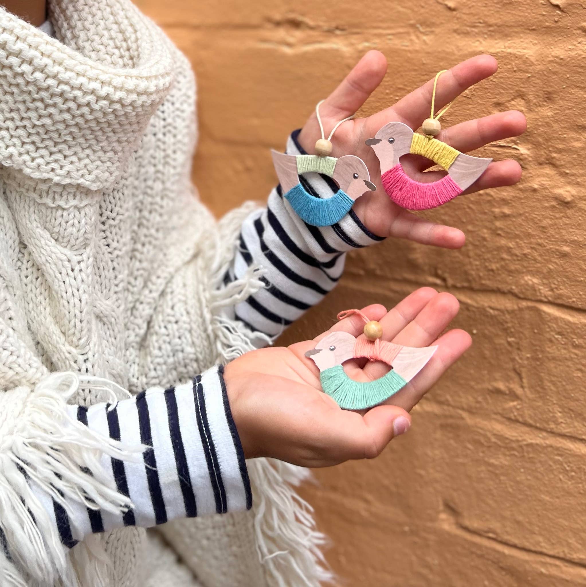 Créez vos propres décorations en forme d'oiseaux volants Cotton Twist Créez vos propres décorations en forme d'oiseaux volants myplayground