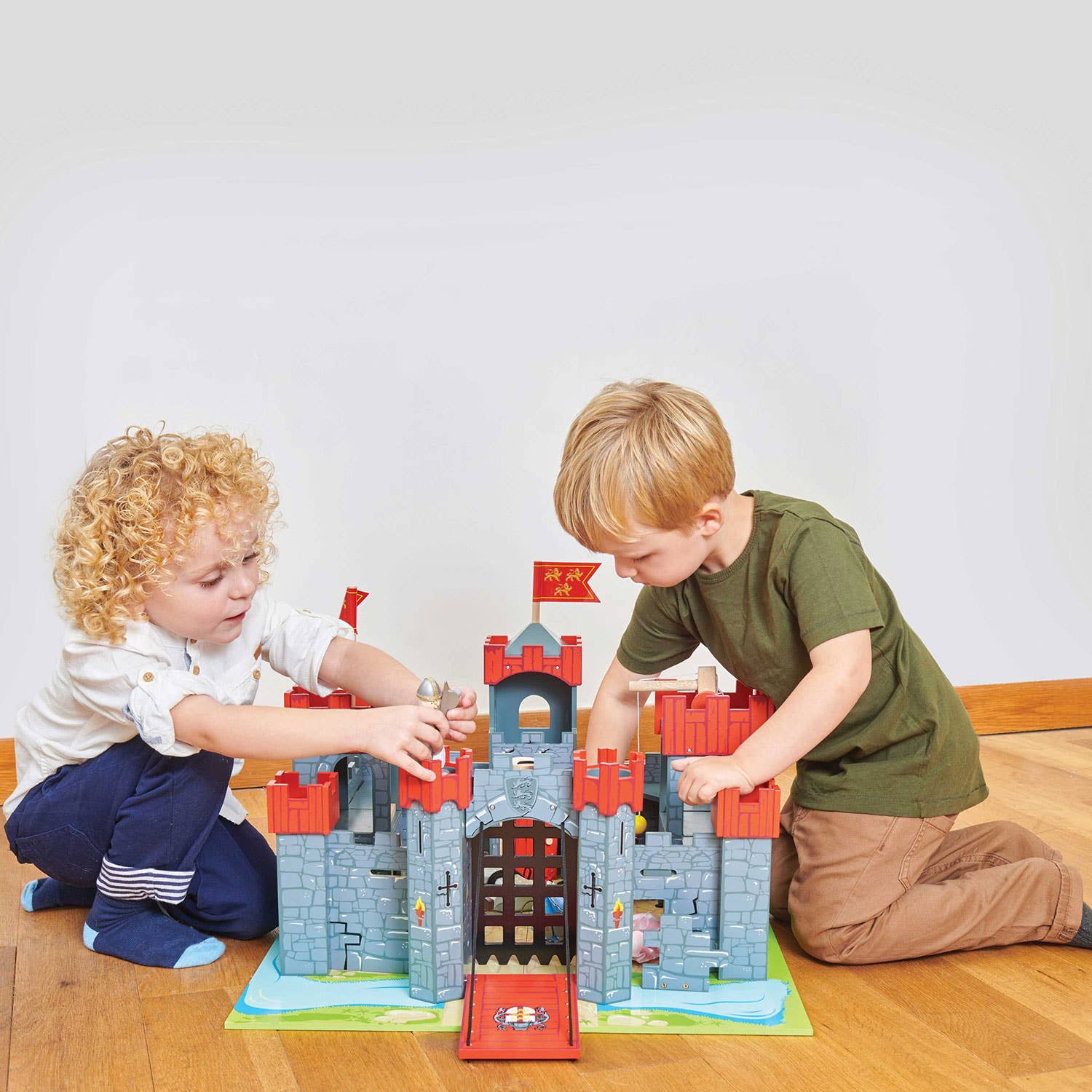 Château Lionheart - Jeu de rôle éducatif enfant Le Toy Van Château Lionheart - Jeu de rôle éducatif enfant myplayground