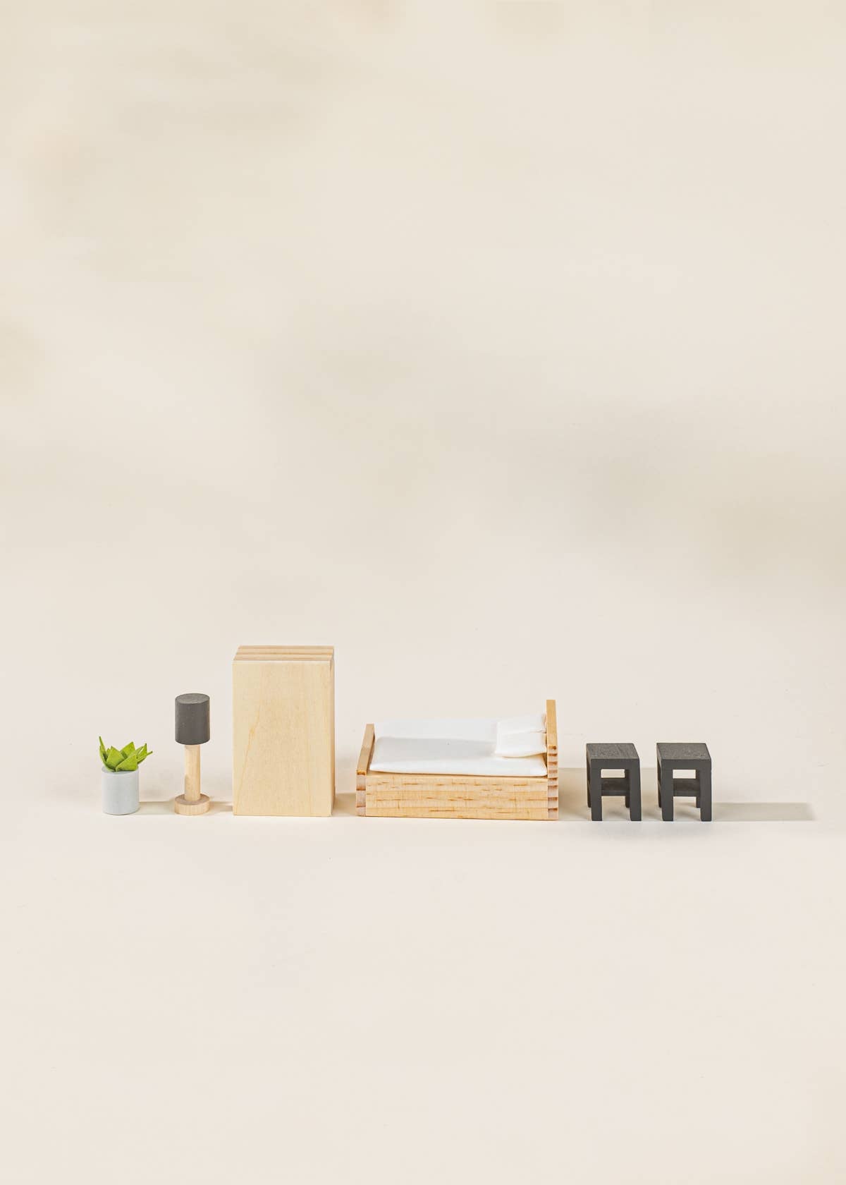Maison de poupée en bois, meubles et accessoires pour la chambre principale (9) Coco Village Maison de poupée en bois, meubles et accessoires pour la chambre principale (9) myplayground