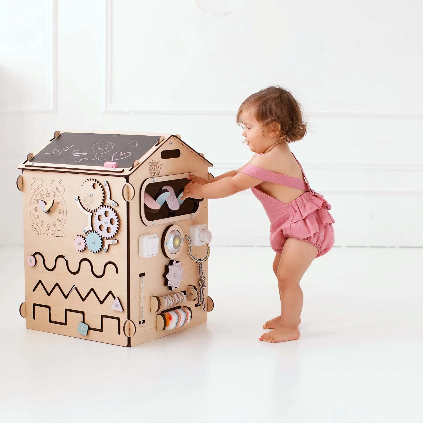 Ensemble Maisonnette et Cube Interactif - Natura/Pastel, bois natura - 12 à 18 mois - BusyKids BusyKids myplayground