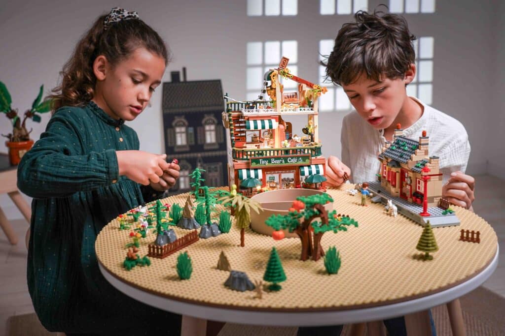 Play & Build MINI – Plateau compatible LEGO® pour enfants de 5 à 10 ans