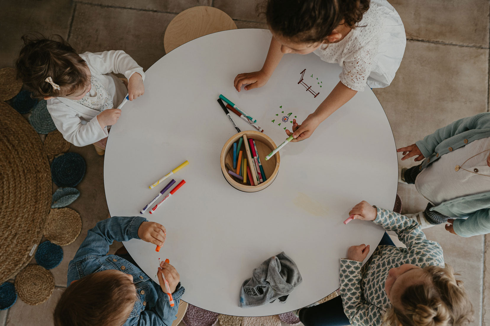 Table à dessin Drawin'Kids - La Drawin'table - XXL Edition Table de dessin Drawin'Kids Table à dessin Drawin'Kids - La Drawin'table - XXL Edition myplayground