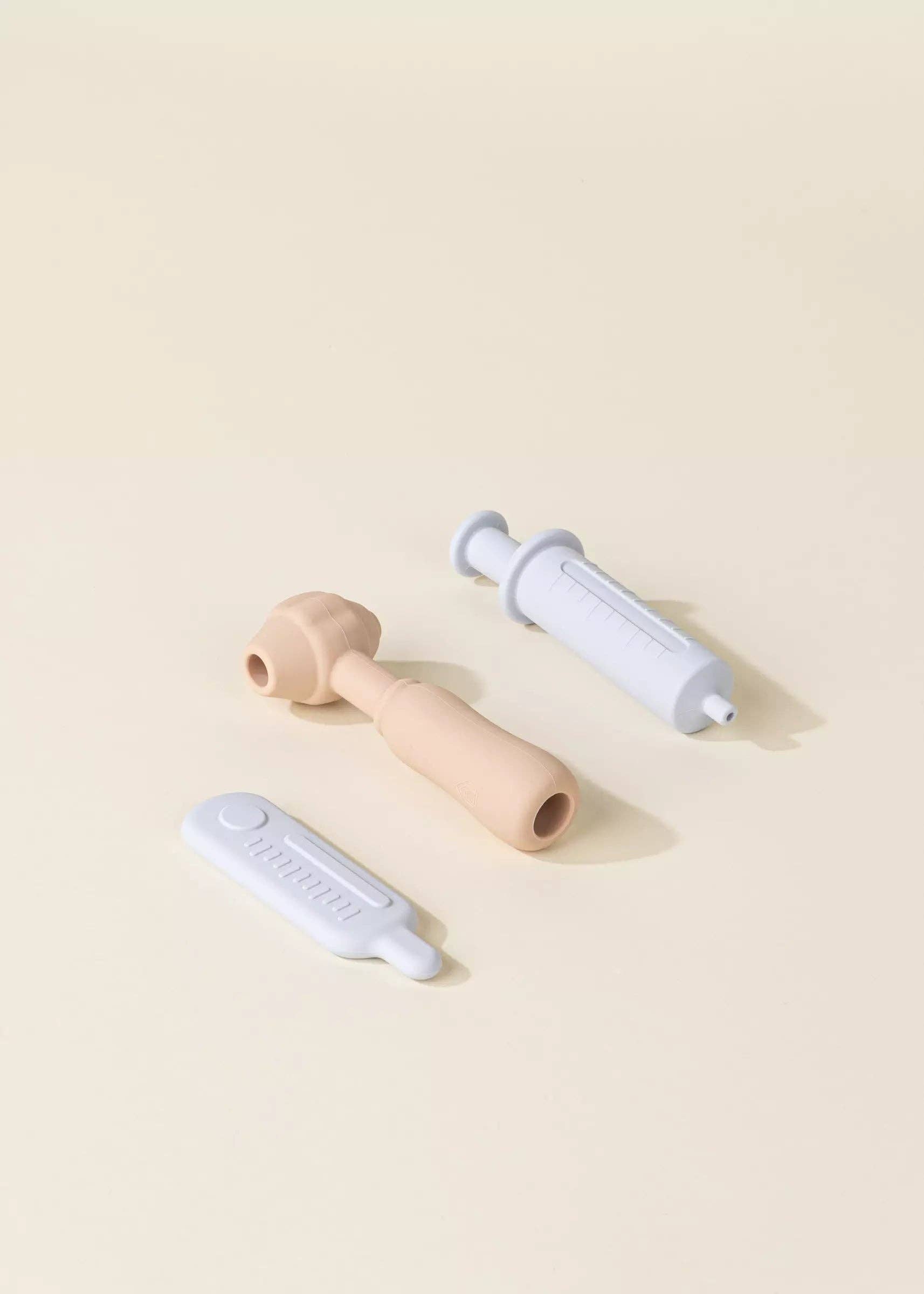 Set de jeu vétérinaire en silicone Coco Village Set de jeu vétérinaire en silicone myplayground