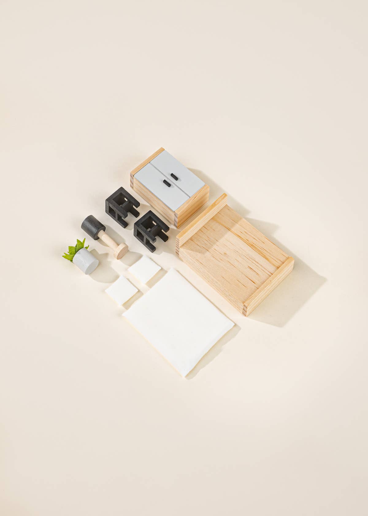 Maison de poupée en bois, meubles et accessoires pour la chambre principale (9) Coco Village Maison de poupée en bois, meubles et accessoires pour la chambre principale (9) myplayground