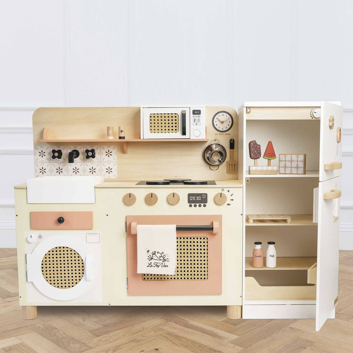 Grande cuisine TV347 - Jeu Montessori enfant Le Toy Van Grande cuisine TV347 - Jeu Montessori enfant myplayground