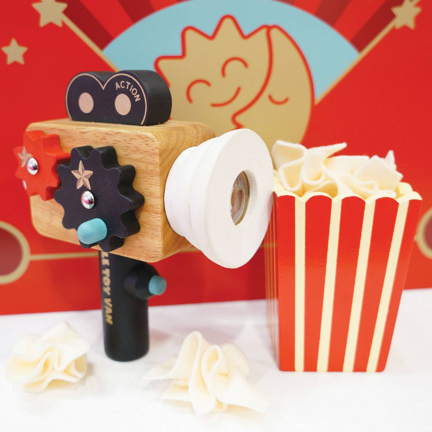 Caméra de cinéma hollywoodienne - Jeu de rôle éducatif enfant Le Toy Van Caméra de cinéma hollywoodienne - Jeu de rôle éducatif enfant myplayground