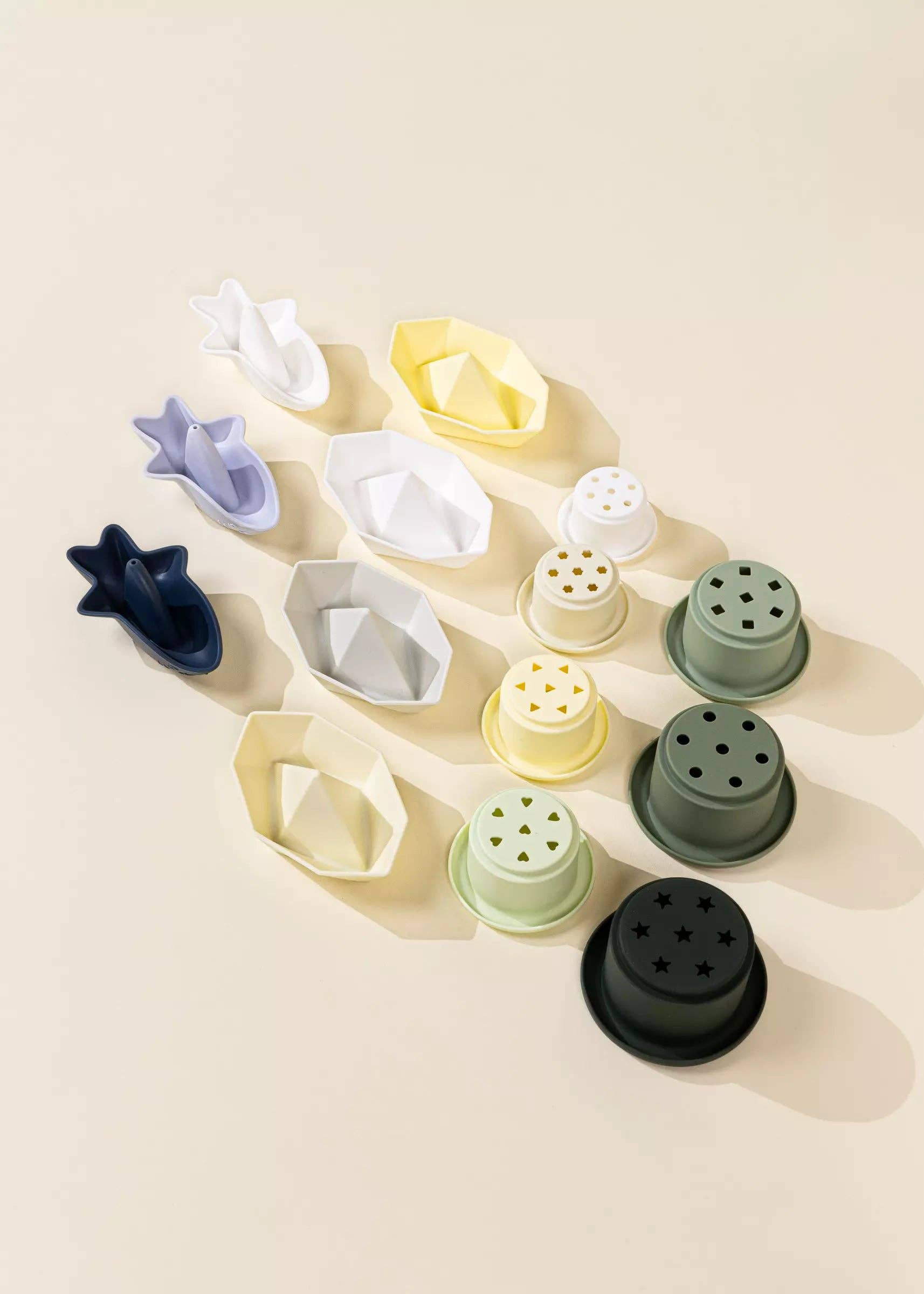3 ensembles de jouets de bain empilables en silicone (14 pièces) - Jeu de bain enfant Coco Village 3 ensembles de jouets de bain empilables en silicone (14 pièces) - Jeu de bain enfant myplayground