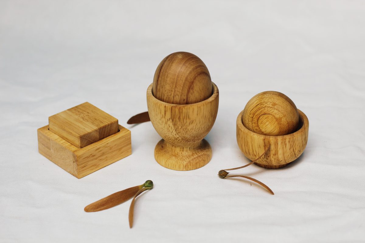 Ensemble d'œufs, de boules et de tasses Montessori QToys USA myplayground