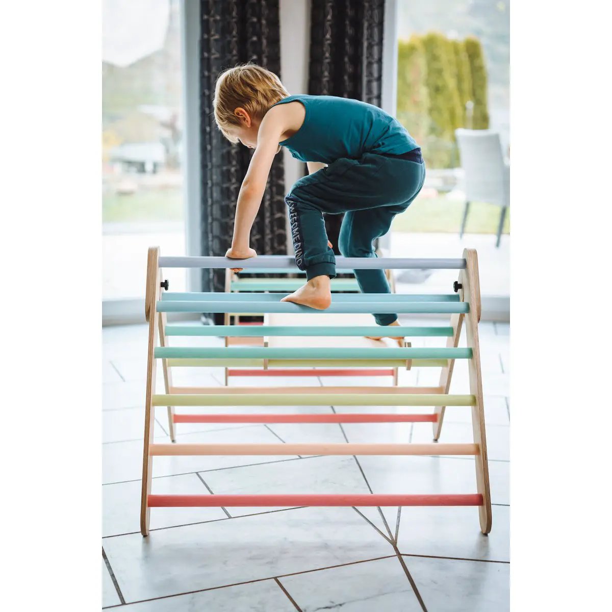 Triangle de Pikler pastel multicolore – tiSsi – vue 6