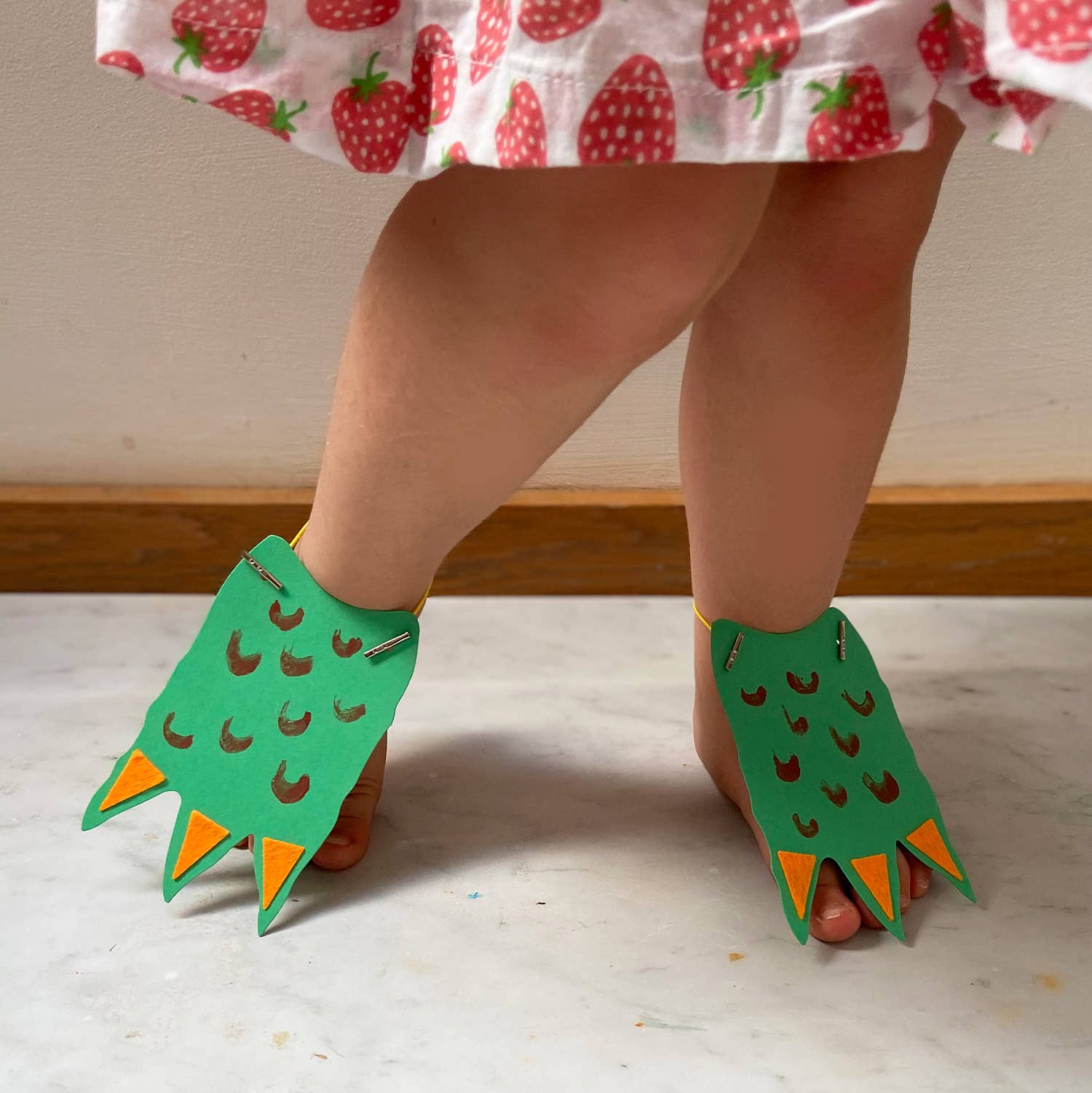 Faites vos propres pieds de dinosaure Cotton Twist Faites vos propres pieds de dinosaure myplayground