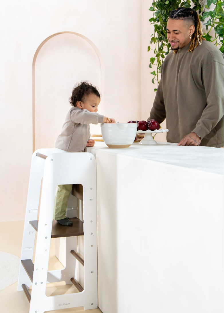 Nouvelle tour éducative - Walnut & White Coco Village Nouvelle tour éducative - Walnut & White myplayground