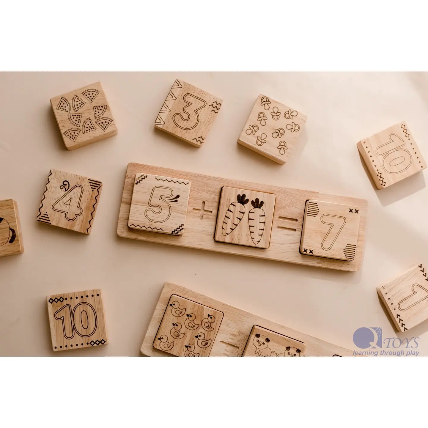 Cadre mathématique en deux parties QToys USA Cadre mathématique en deux parties myplayground