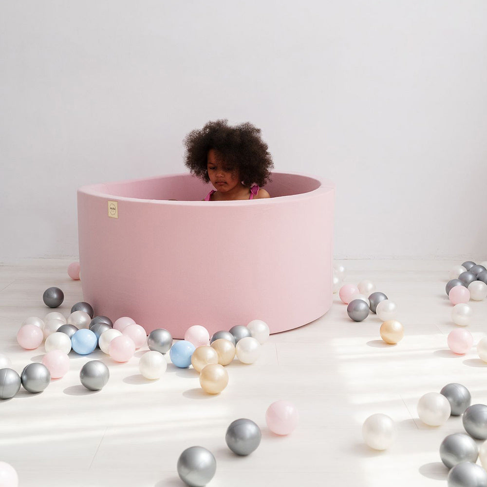Piscine à balles - ronde 90x30 cm, coton rose - Plush Nest - Misioo Misioo myplayground