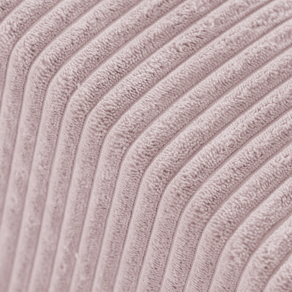 La matière en velours côtelé confère au pouf un toucher doux et agréable, tout en assurant une excellente résistance à l’usure.