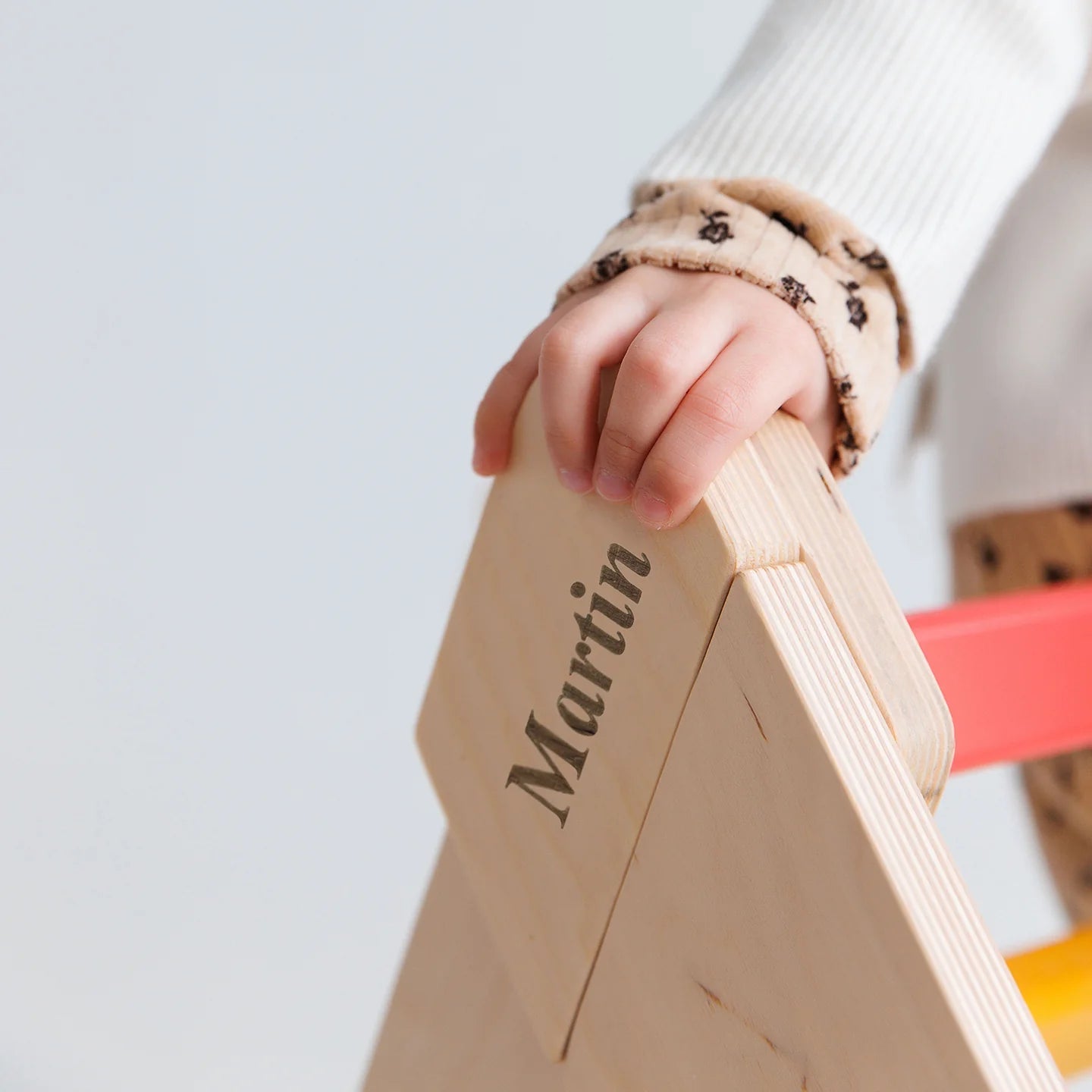 Ensemble triangle pikler + 2 Planches + bascule d’équilibre - arc - en - ciel, Bois Natura, 12 à 18 mois - BusyKids - myplayground