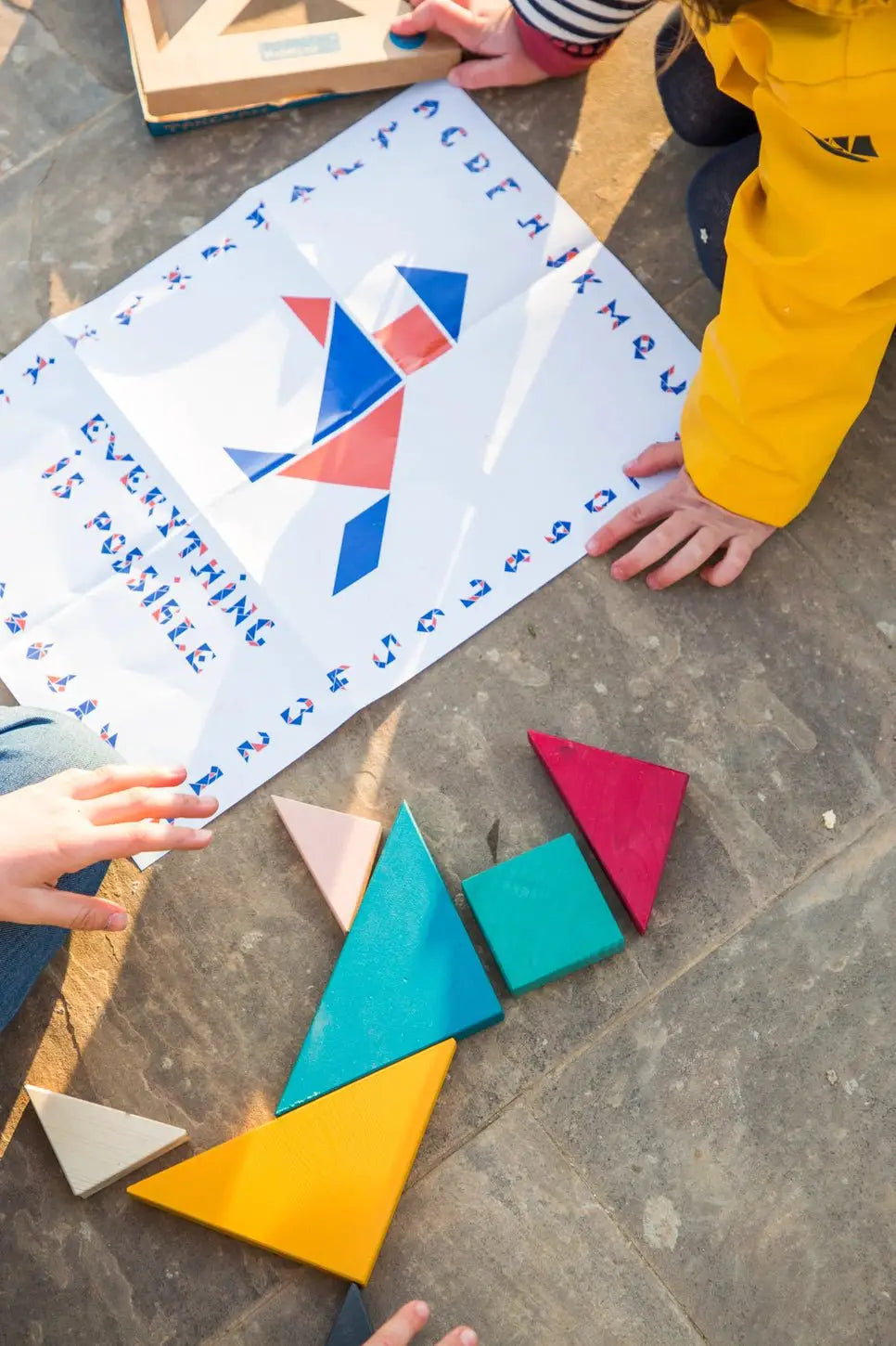 Me&Mine | Tangram Earth - Jouet pour enfants by Me&Mine