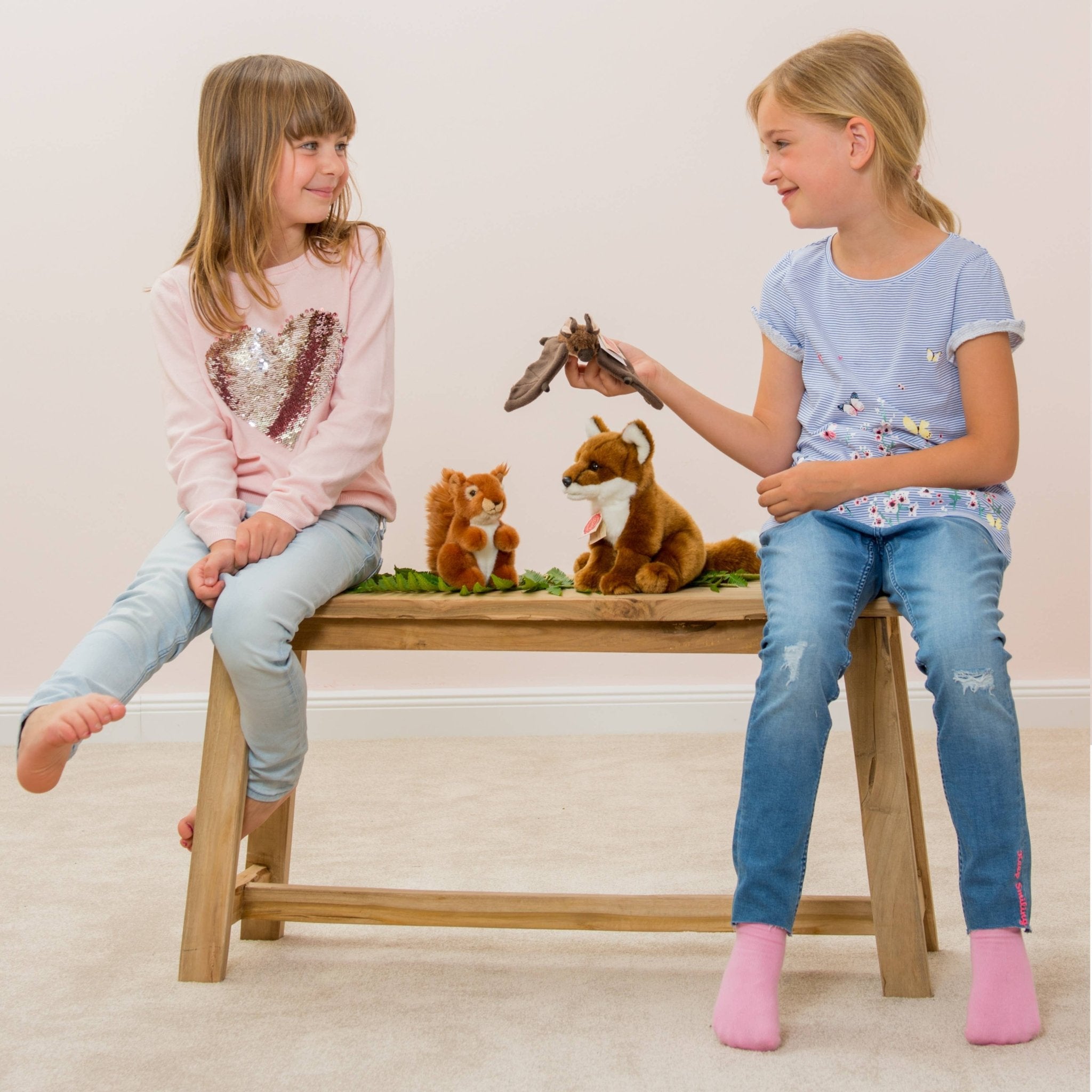 Renard assis brun rougeâtre 20 cm - peluche - peluche - myplayground