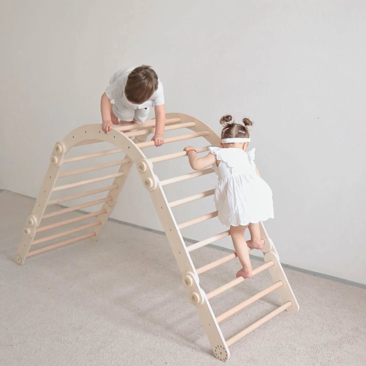Ensemble d’escalade inclinable (set L avec Rocker) - bois brut (non verni), 18 à 24 mois - BusyKids - myplayground