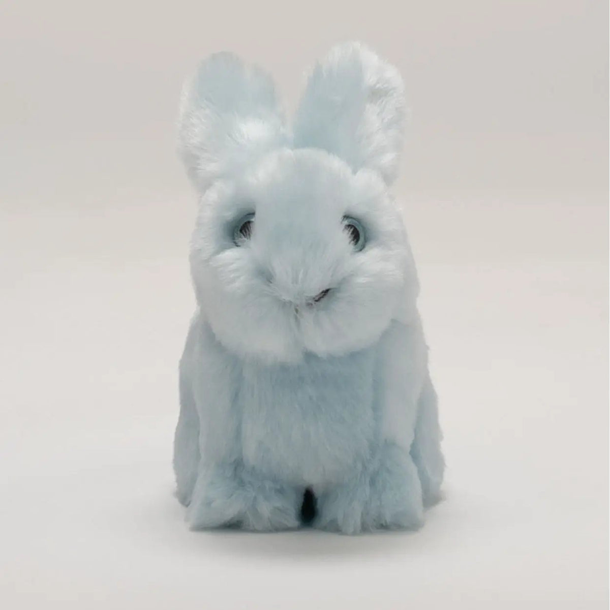 Ma peluche Lapin Léon - La Pelucherie by La Pelucherie