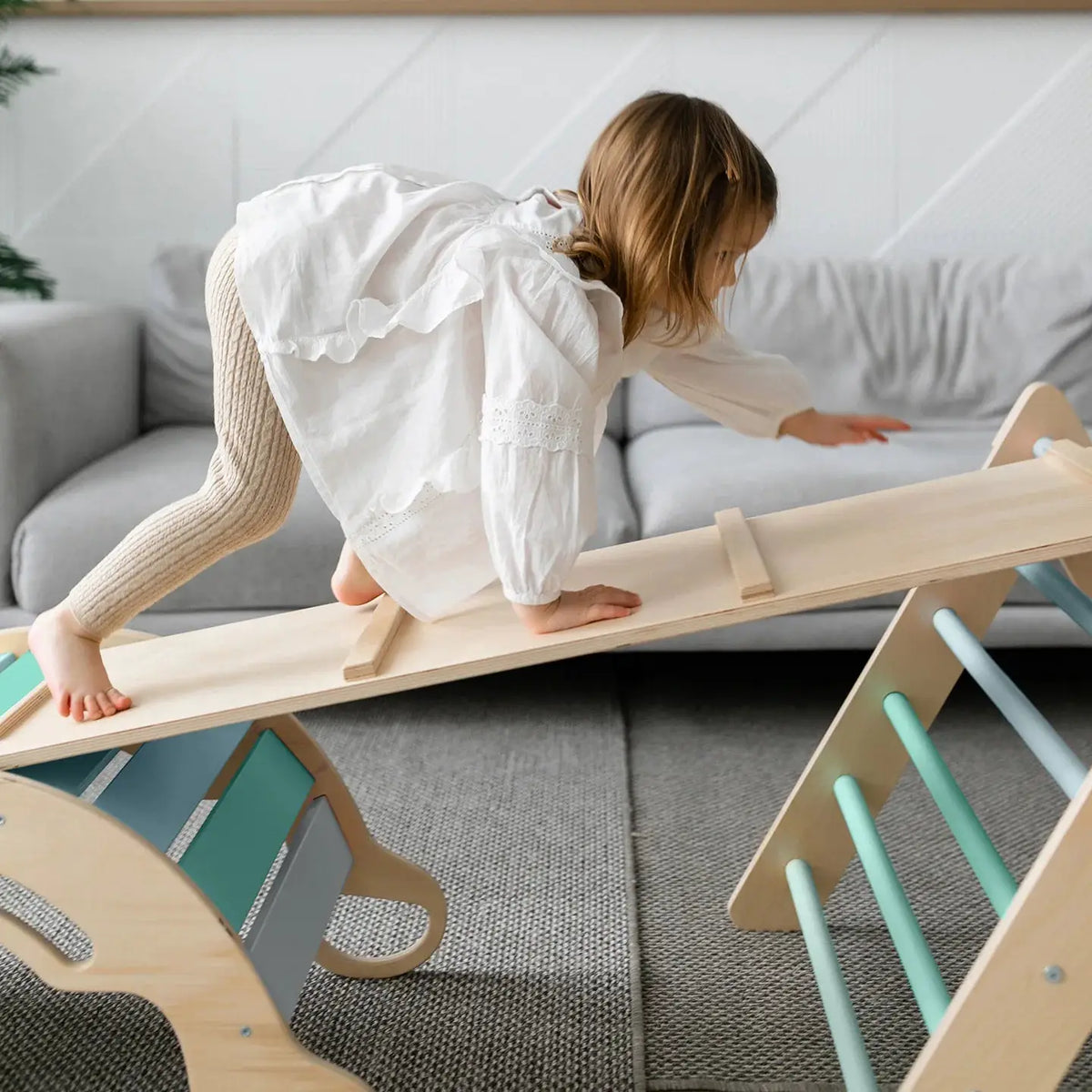 Ensemble triangle pikler + 2 Planches à Double Face + Bascule d’Équilibre - Menthe, bois natura, 12 à 18 mois - BusyKids by BusyKids