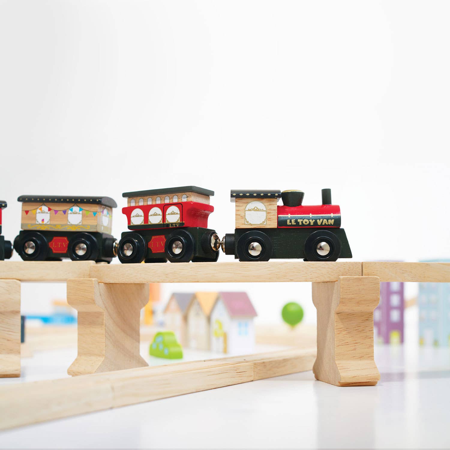 Train Royal Express - Jeu éducatif enfant ( 3 ans et + ) by Le Toy Van