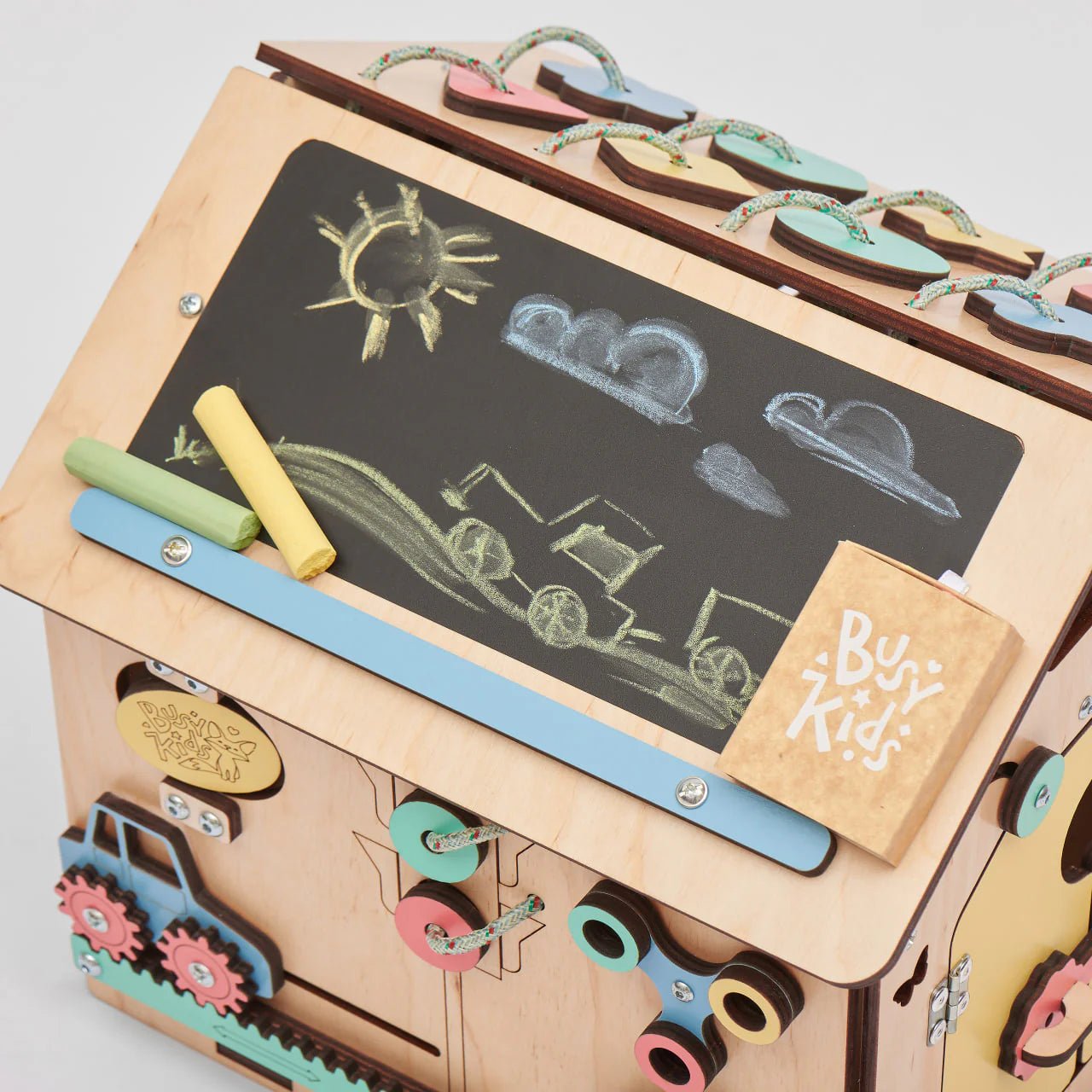 Busy Board maisonnette éducative - bois mini, 12 à 18 mois - busykids - myplayground