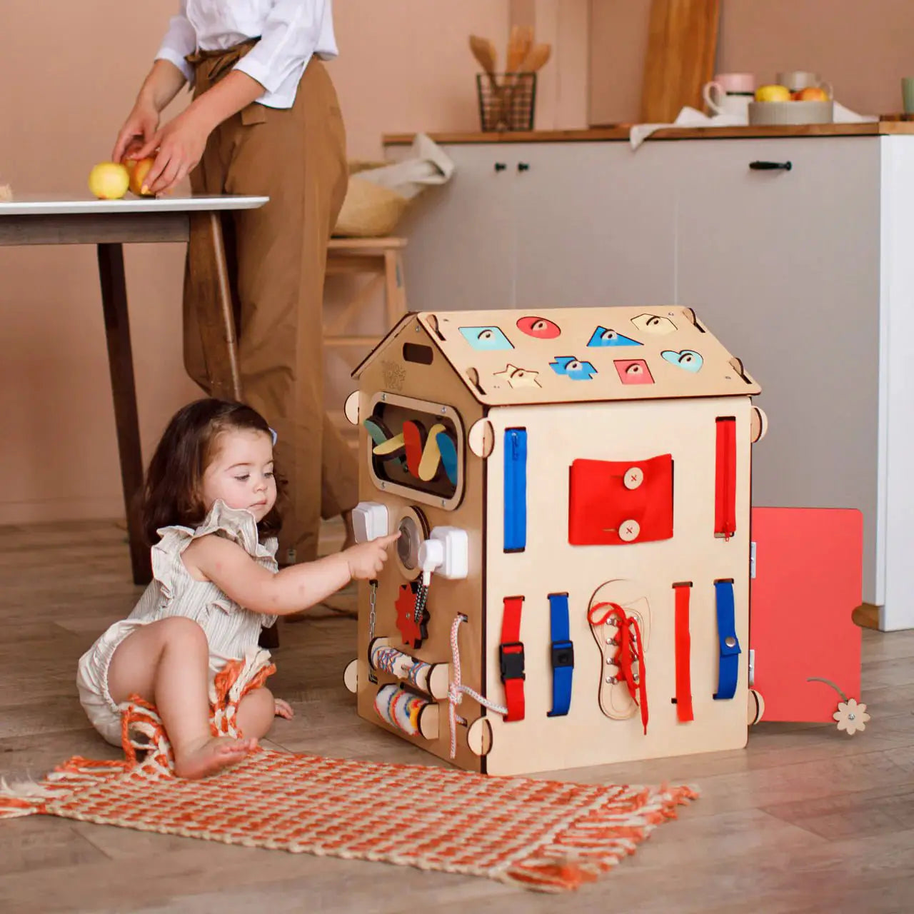 Maisonnette Éducative - Bois Natura, 12 à 18 mois - BusyKids by BusyKids