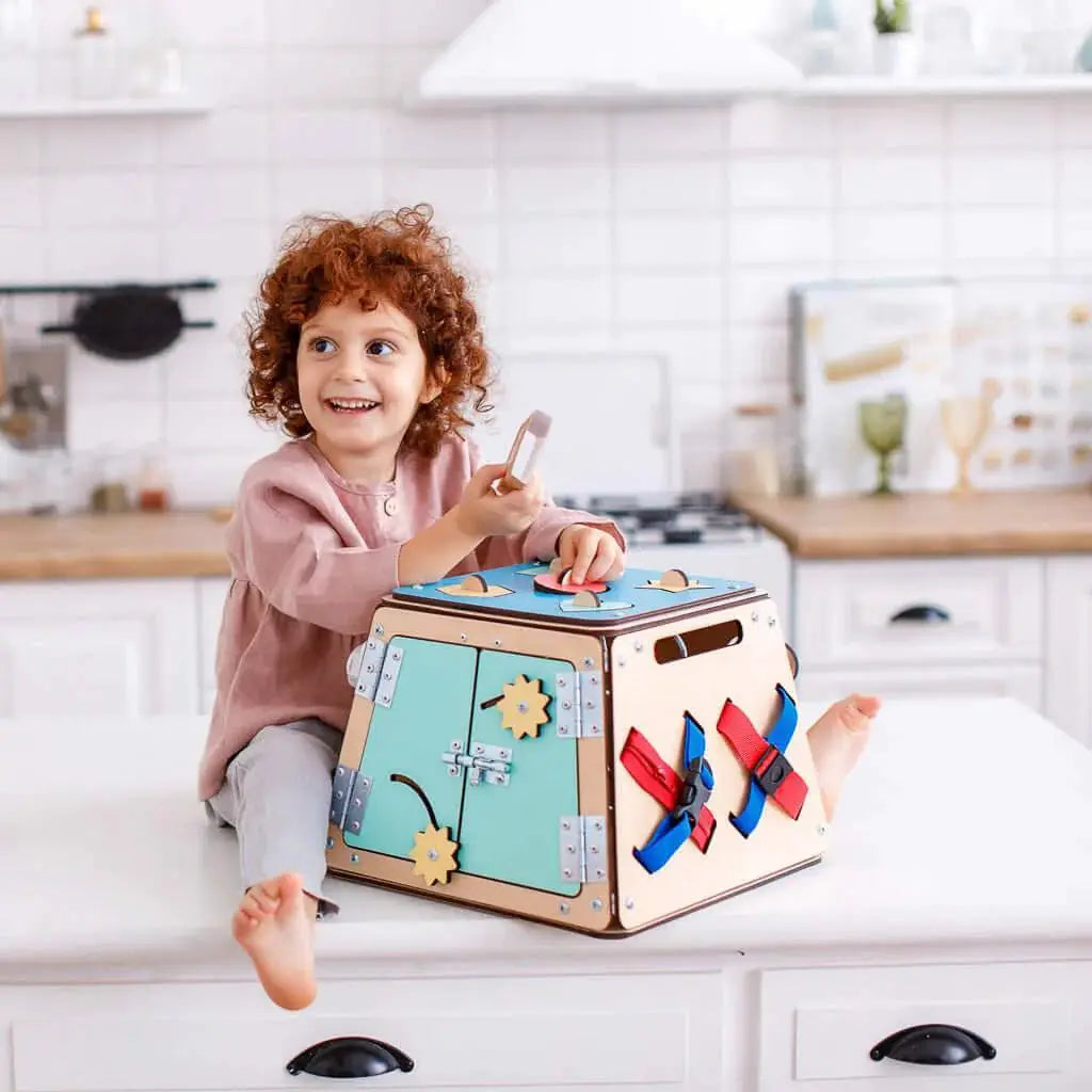 Coffre-fort - busy Board montessori, Bois Natura, 12 mois - BusyKids by BusyKids