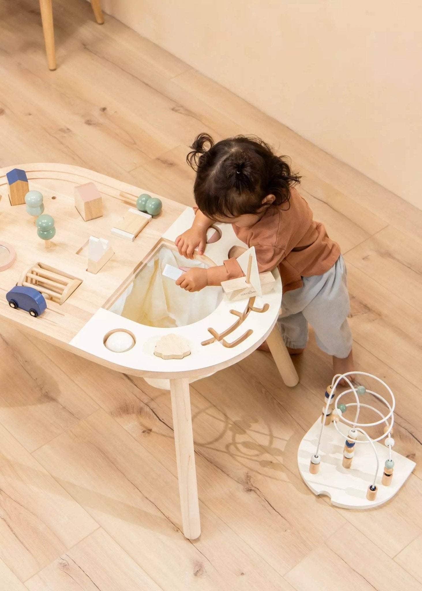 Table d'activités en bois - Coco Village by Coco Village
