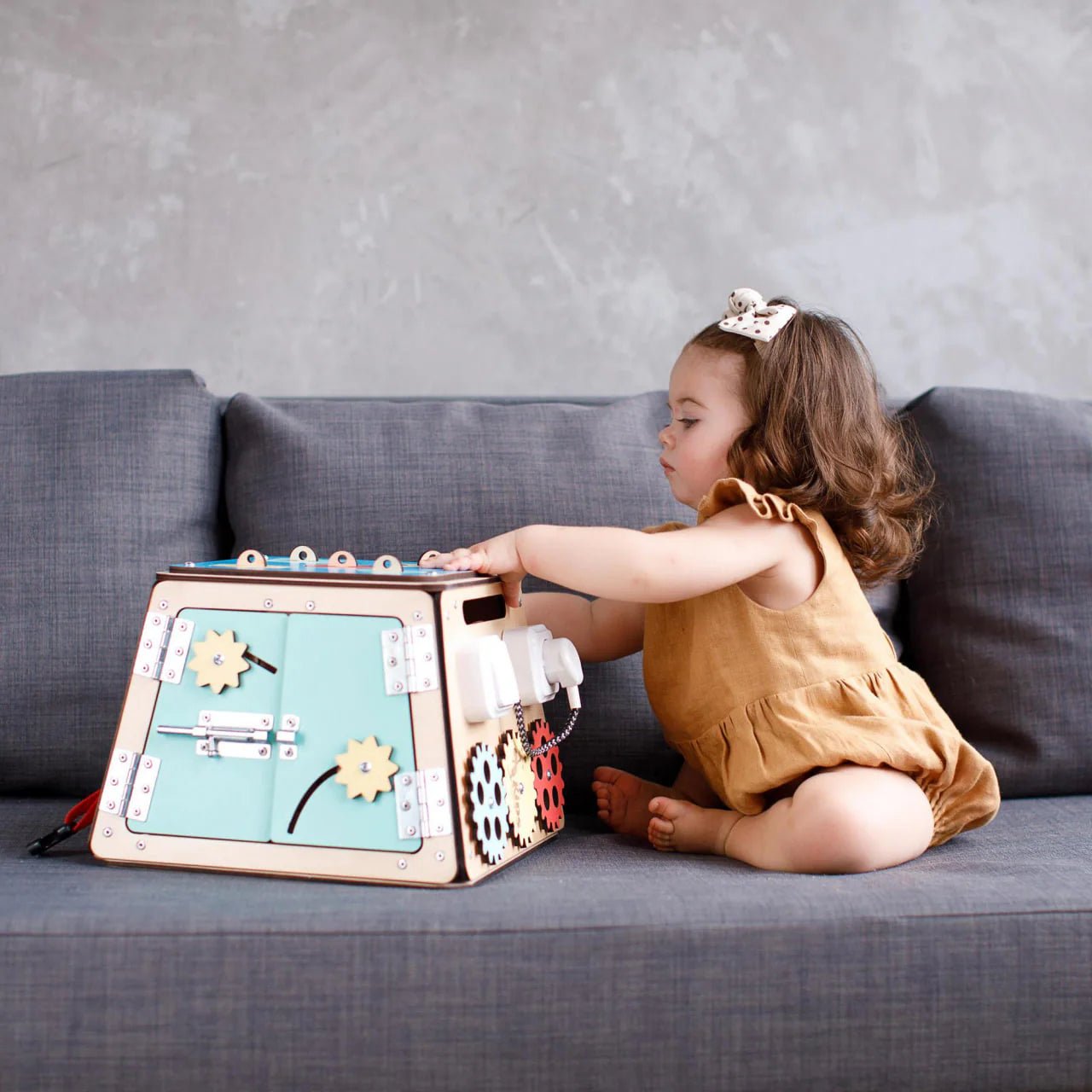 Coffre - fort - busy Board montessori, Bois Natura, 12 mois - BusyKids - myplayground