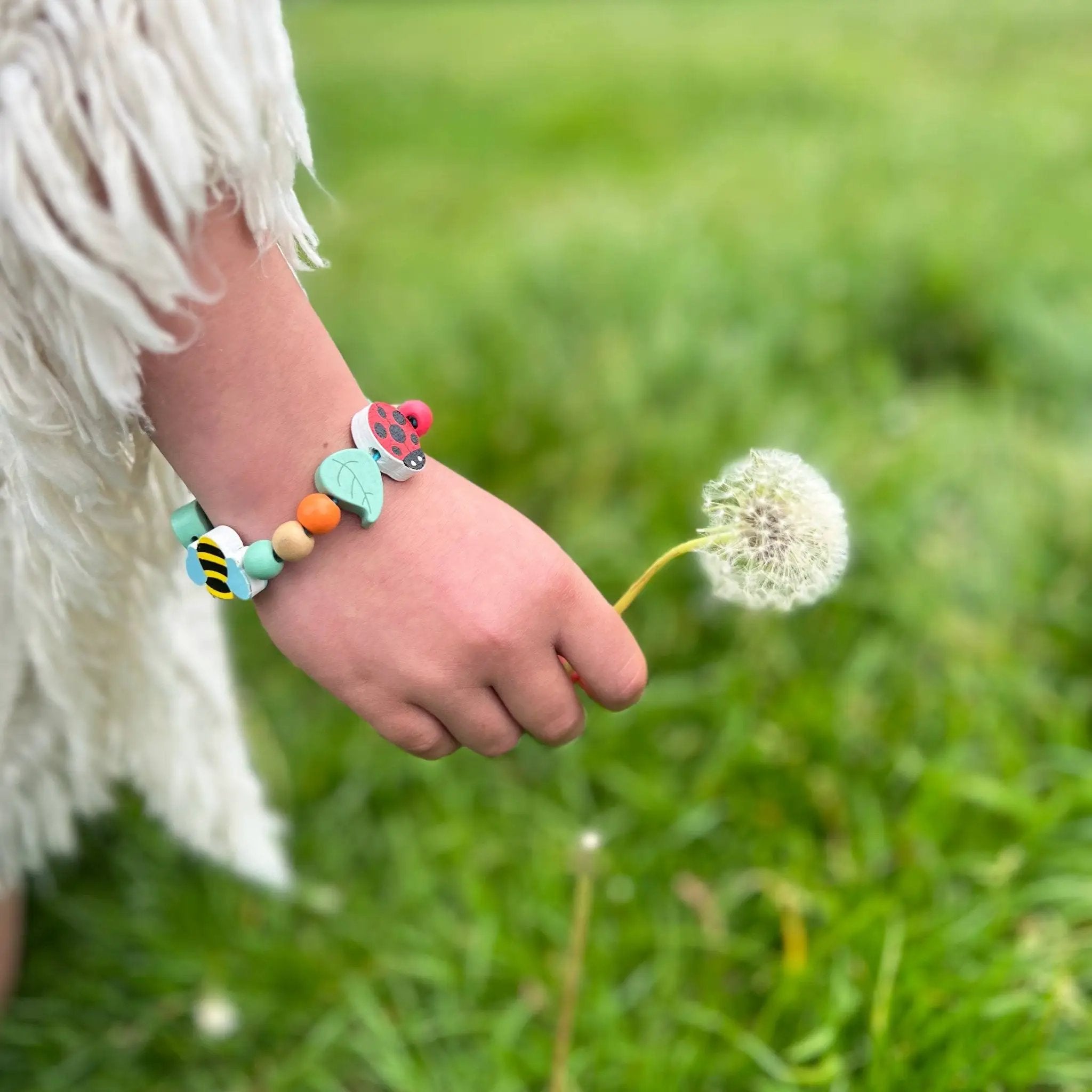 Kit de fabrication de bracelets Minibeast by Cotton Twist