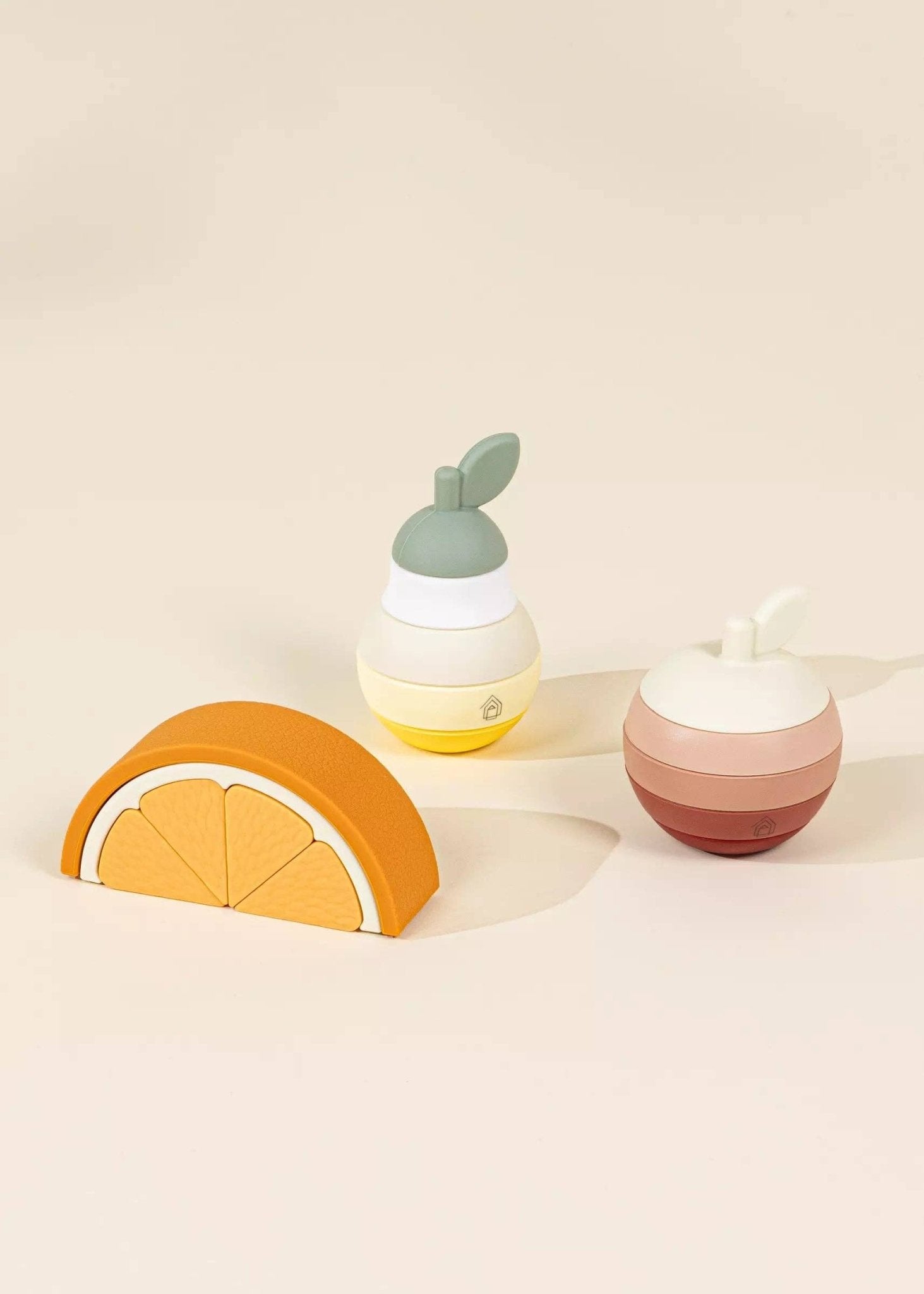 3 ensembles de fruits empilables en silicone - Coco Village - myplayground