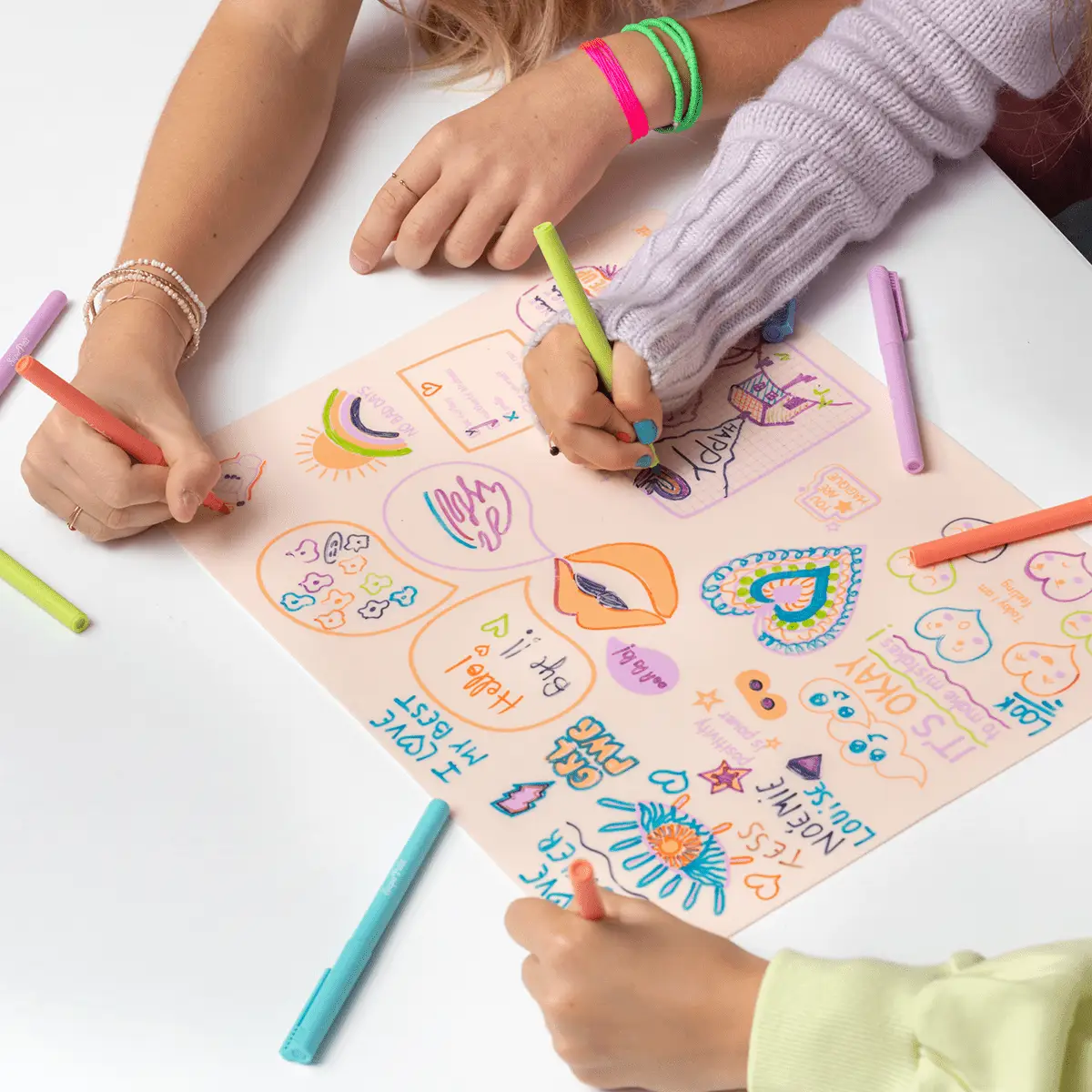 Set de bureau “feelgood” pour adolescentes by SuperPetit