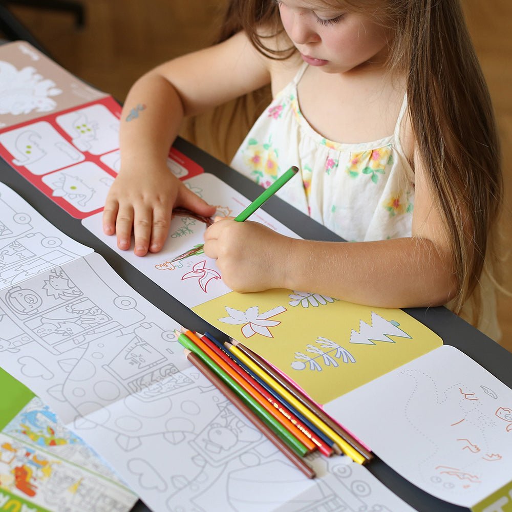 Livres de Coloriage Looong - J'adore Colorier les Dinosaures - Banana Panda - myplayground